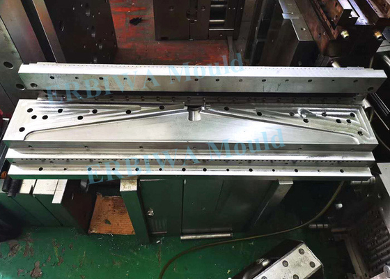 PP Nonwoven Fabric Spray Machine Melt Blown Mould High Performance